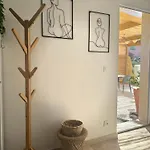 Le Terracotta Cote D'azur - Proche - Terrasse & Confort - Clim - Parking Et Wifi Gratuit- Speciale * Fréjus