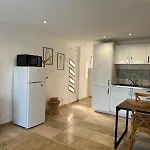 Le Terracotta Cote D'azur - Proche - Terrasse & Confort - Clim - Parking Et Wifi Gratuit- Speciale アパート *
