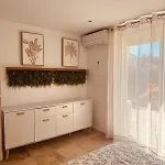 Le Terracotta Cote D'azur - Proche - Terrasse & Confort - Clim - Parking Et Wifi Gratuit- Speciale * Fréjus