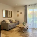 アパート Le Terracotta Cote D'azur - Proche - Terrasse & Confort - Clim - Parking Et Wifi Gratuit- Speciale *