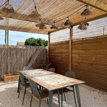 Le Terracotta Cote D'azur - Proche - Terrasse & Confort - Clim - Parking Et Wifi Gratuit- Speciale Lejlighed Fréjus