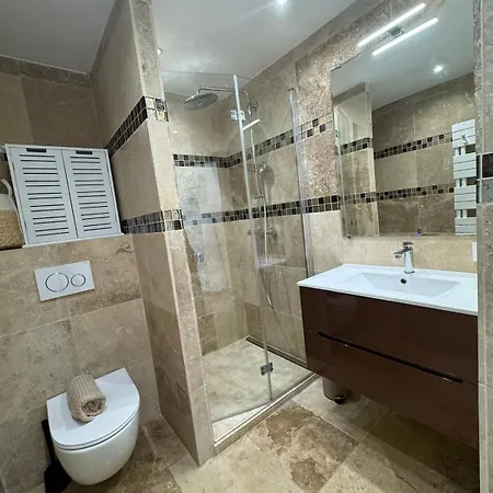Lejlighed Le Terracotta Cote D'azur - Proche - Terrasse & Confort - Clim - Parking Et Wifi Gratuit- Speciale