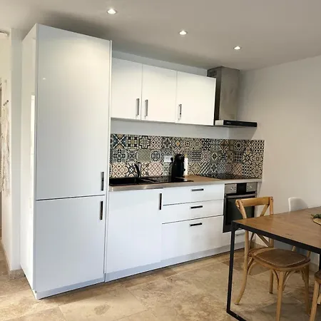 Le Terracotta Cote D'azur - Proche - Terrasse & Confort - Clim - Parking Et Wifi Gratuit- Speciale Lejlighed